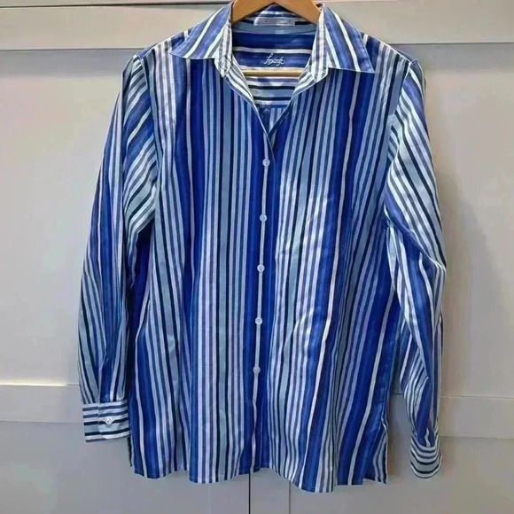 Foxcroft wrinkle-free Blue White stripe shirt Size 10 - Picture 2 of 9